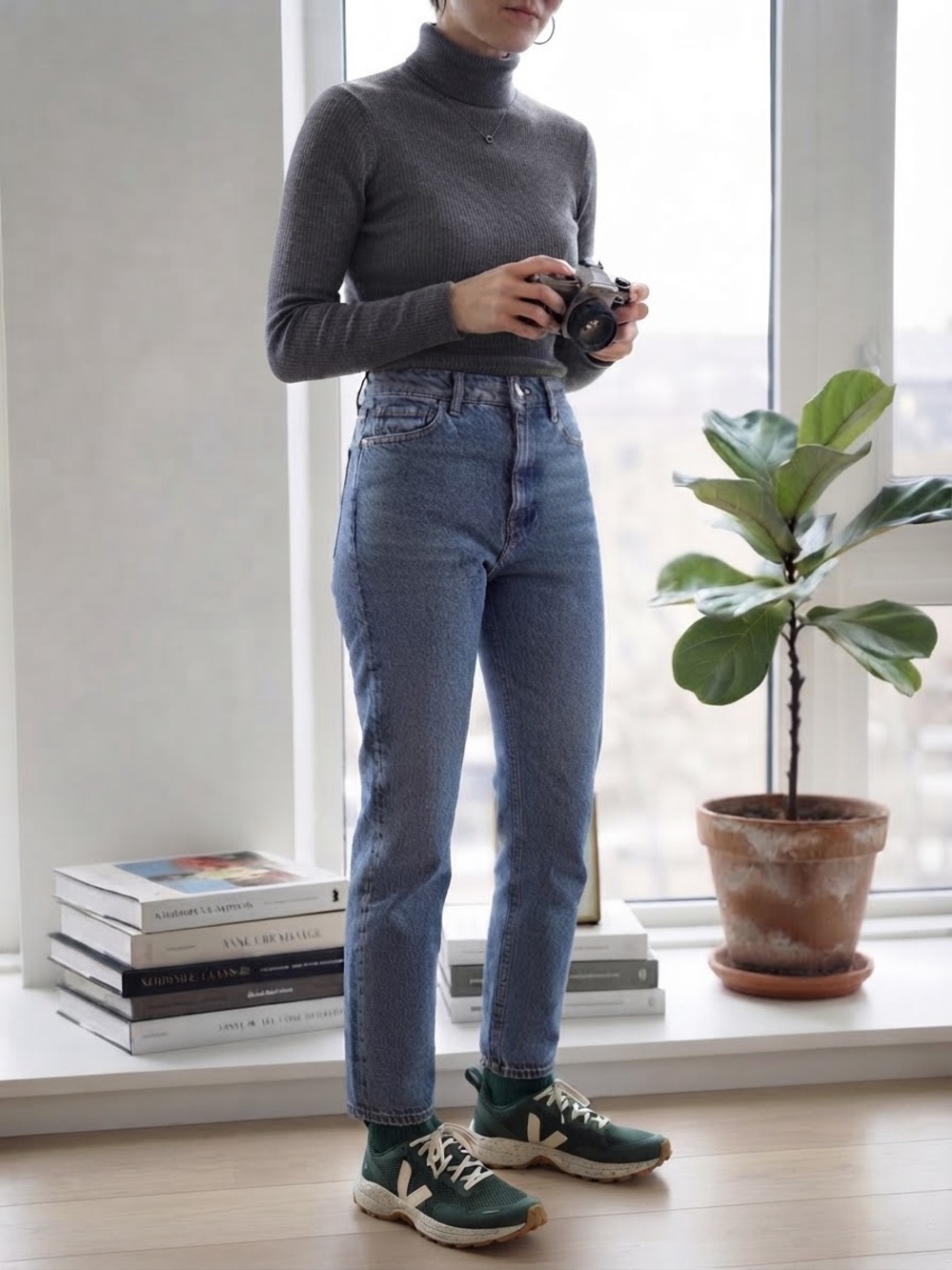 H&M High-Rise Blue Straight-Leg Jeans